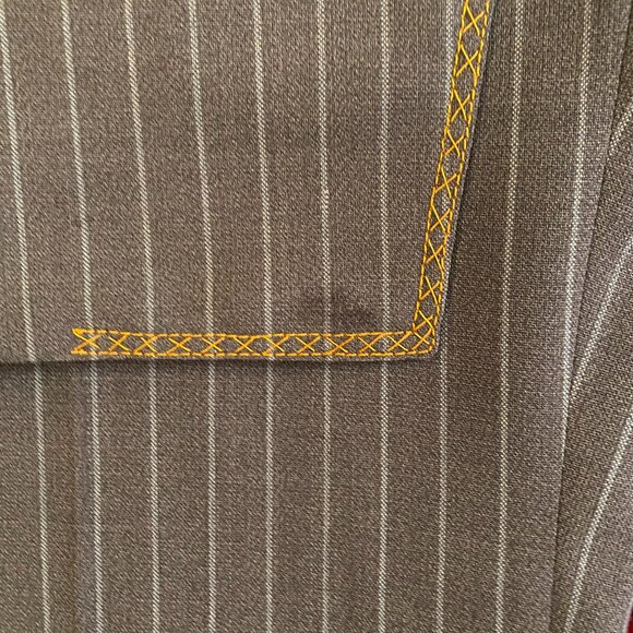 Holland & Sherry Suit - Picture 6 of 16